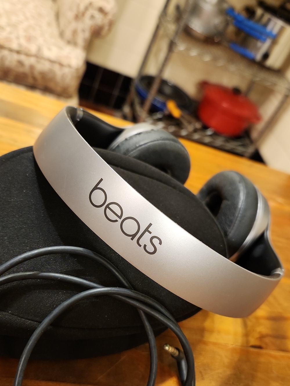 Beats by Dre Solo Wireless - Picture 9 of 9